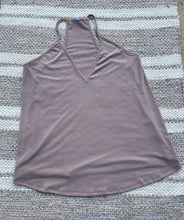 Load image into Gallery viewer, Mauve V-Neck Cami
