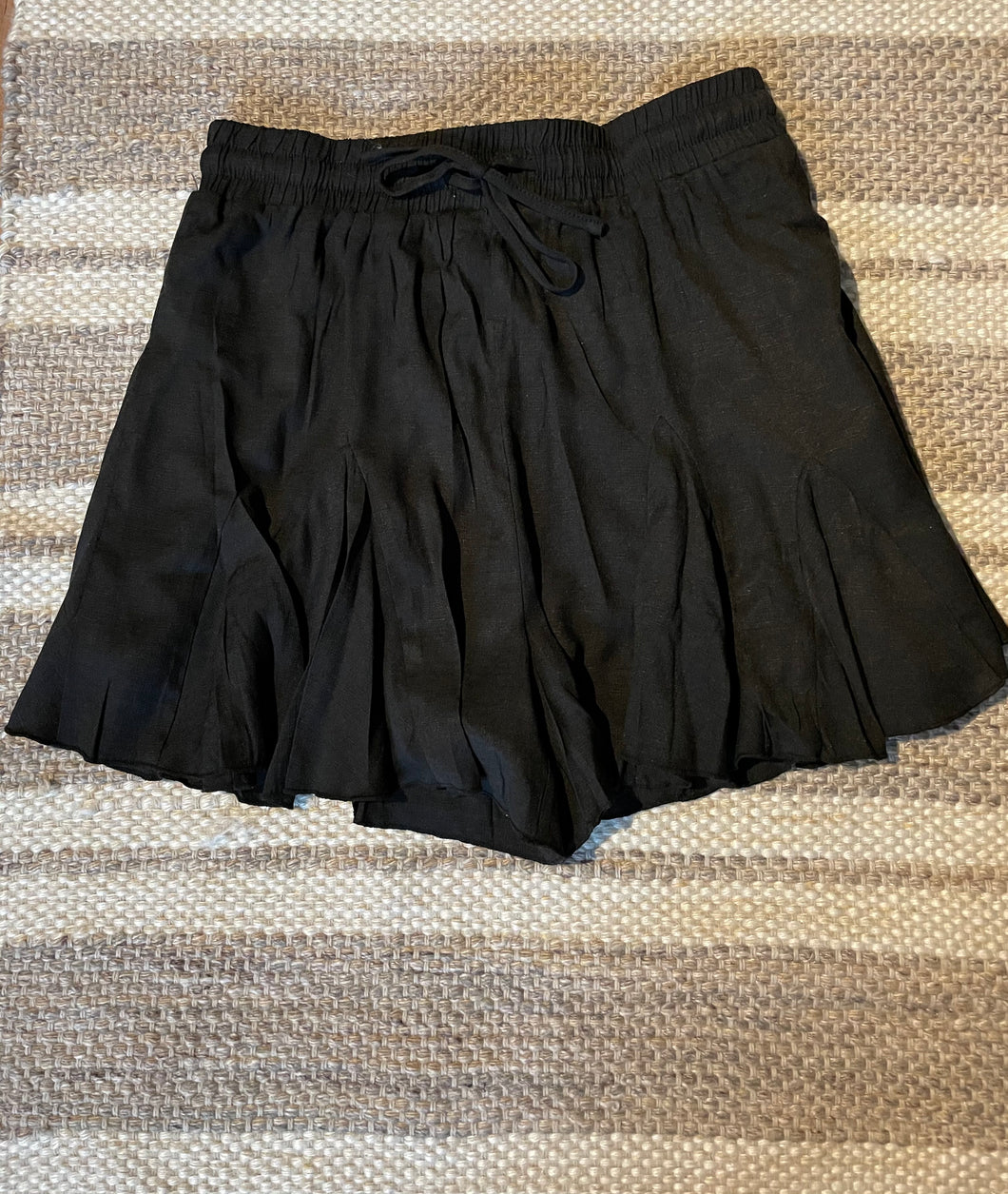 Black Skort